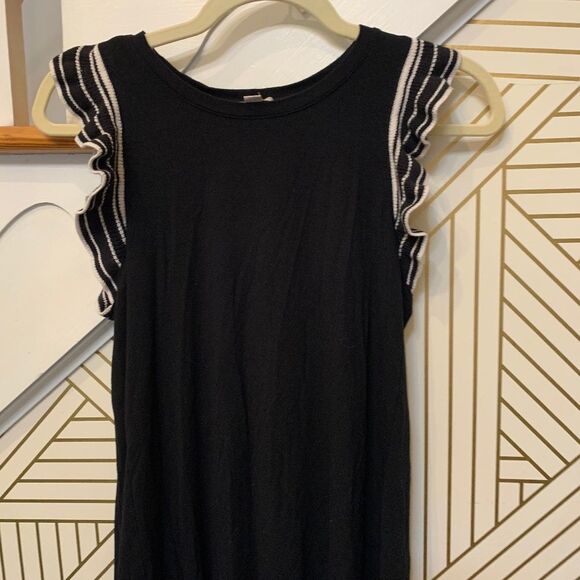 Loft Petite Black Short Sleeve Dress with Frilly - Picture 2 of 6